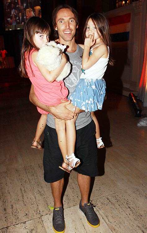 Steve, Lola and Bella Nash