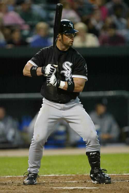 aaron-rowand-white-sox-batting-stance.jpg