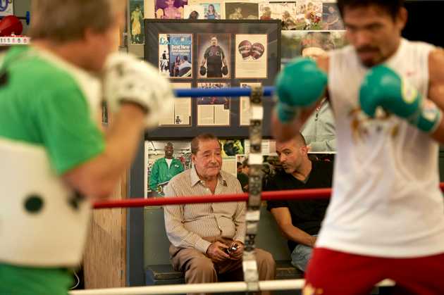 pacquiao-roach-bob-arum.jpg