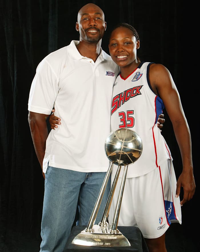 2003-Karl-Malone-Cheryl-Ford.jpg