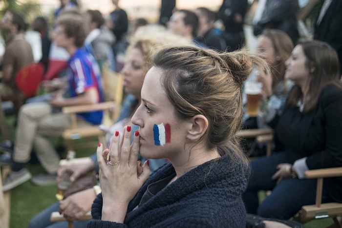 france-fans-2.jpg