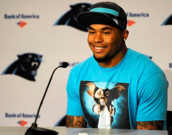 Smith with his good friend, Gizmo. (MCT via Getty Images)