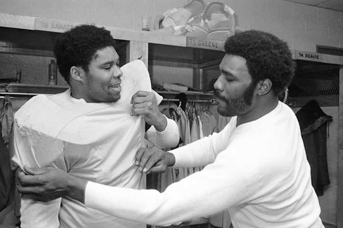 dwight-white-joe-greene-1976-ap.jpg
