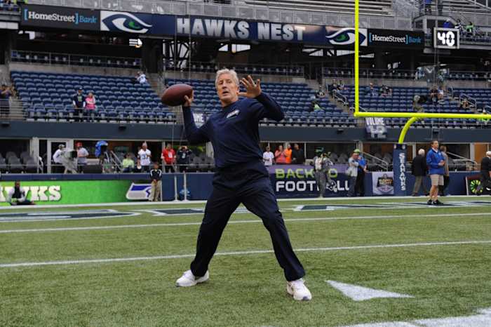 pete-carroll-pass-0915-rm.jpg