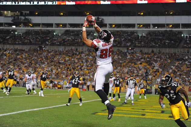 Gonzalez was invited to 14 Pro Bowls, a record for tight ends in the NFL, and he also became the first tight end to catch over 1,000 passes.