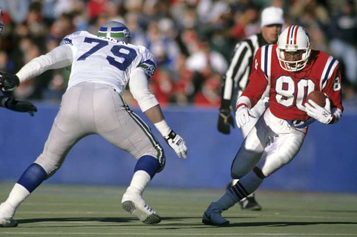 The first receiver ever drafted No. 1 overall, Fryar languished on weak Patriots teams as his personal life sank ever deeper. (Damian Strohmeyer/Sports Illustrated)