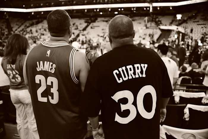 steph-curry-lebron-jamesX159675_TK1_0289.jpg