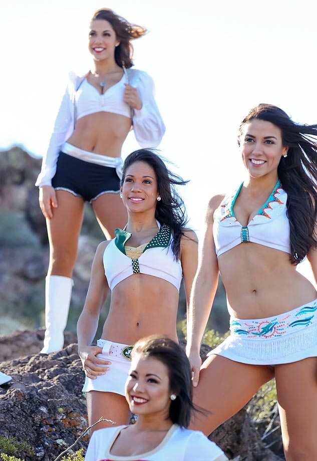 02-Pro_Bowl_Cheer-BY-0951_0.jpg