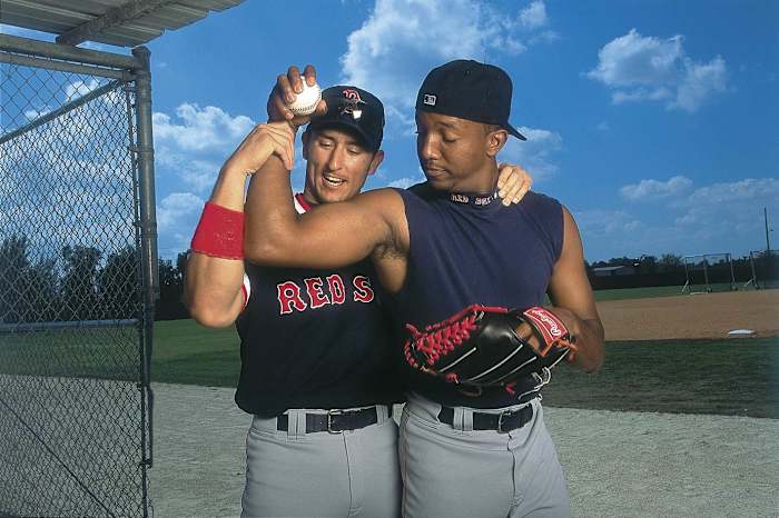 2000-Pedro-Martinez-Nomar-Garciaparra-006506134.jpg