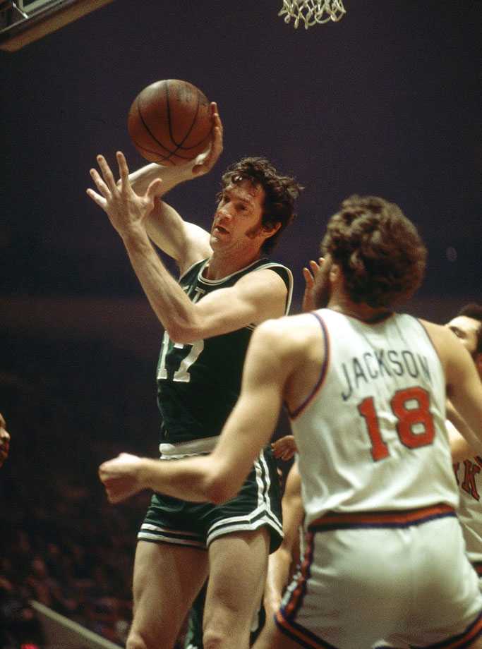 1974-John-Havlicek-Phil-Jackson-001350995.jpg