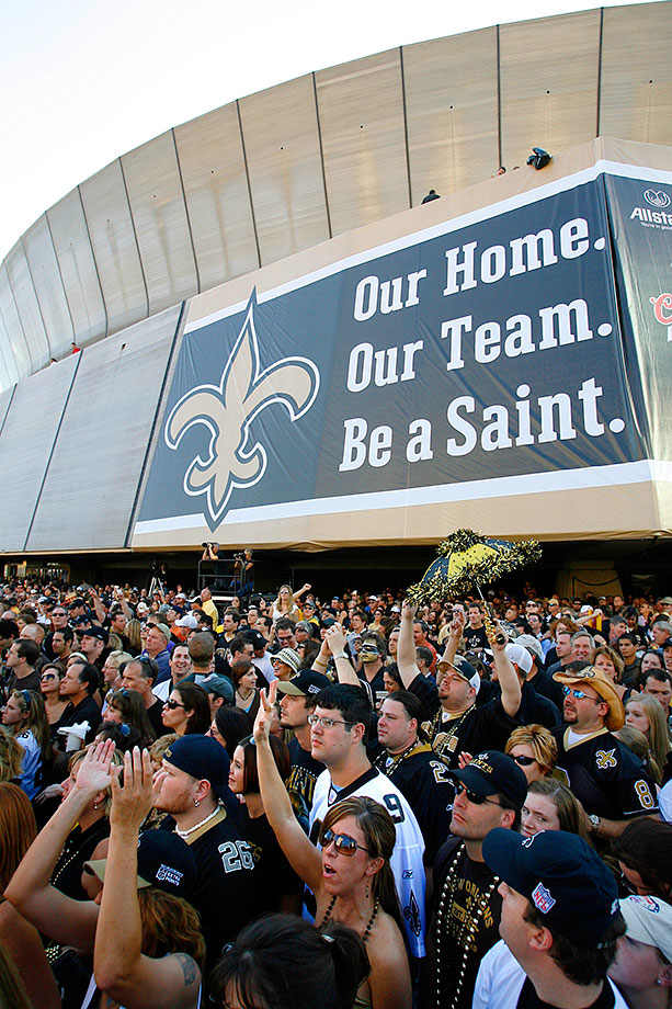 11-fans-enter-Superdome-FALCONS-SAINTS-FOOTBALL.jpg