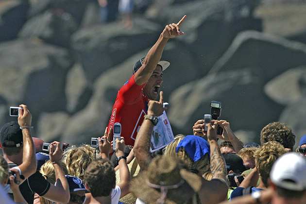 kelly-slater-surfing-legend-si-vault-gary-smith-wsl-champion-630-4.jpg