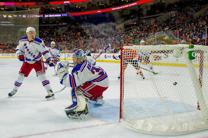 New-York-Rangers-Antti-Raanta.jpg