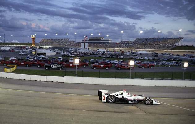helio-castroneves-iowa-AP-Charlie-Neibergall.jpg