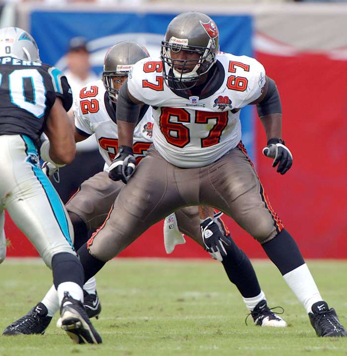 Tampa-Bay-Buccaneers-Kenyatta-Walker.jpg