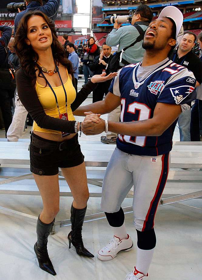 2008-Super-Bowl-XLII-Media-Day-Marisol-Gonzalez-Bam-Childress.jpg