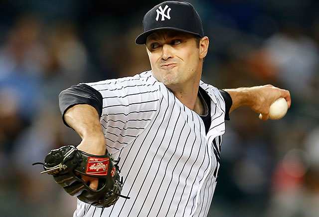 andrew-miller-yankees-hot-stove.jpg