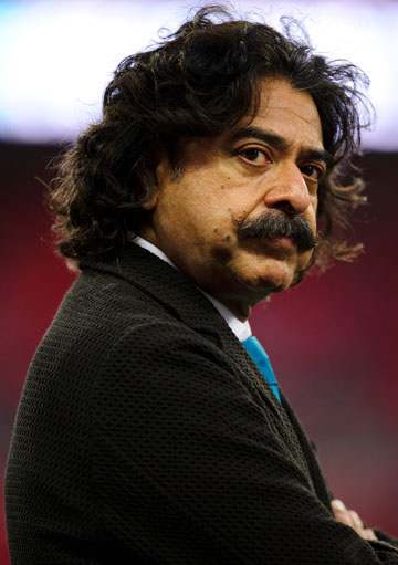 Khan owns London soccer club Fulham as well as the Jaguars. His NFL team gets some breaks thanks to its four-year commitment to the International Series. (Joe Toth/BPI/Icon SMI)