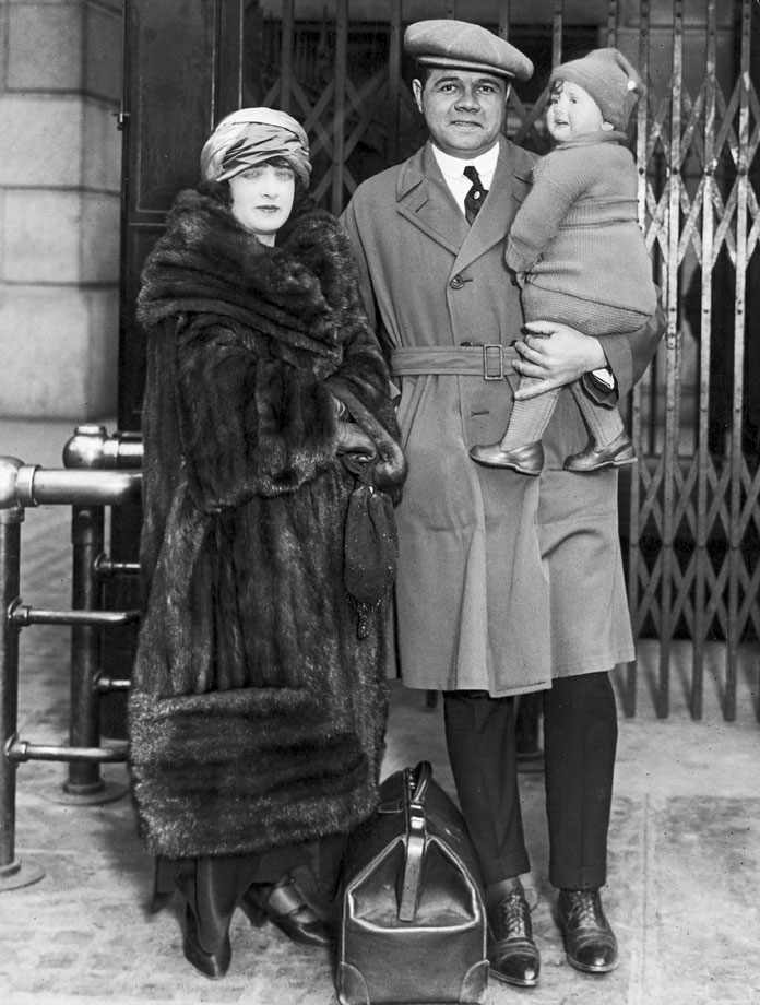 1923-babe-ruth-wife-helen-daughter-dorothy.jpg