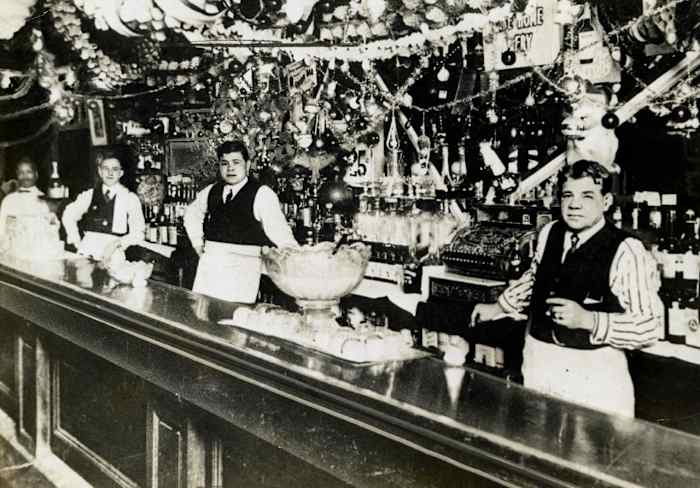 babe-ruth-father-tending-bar.jpg