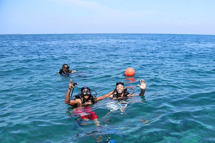 larry-fitzgerald-travelogue-3