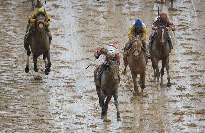 Orb's final charge to victory at the muddy Kentucky Derby showed off his closing speed.