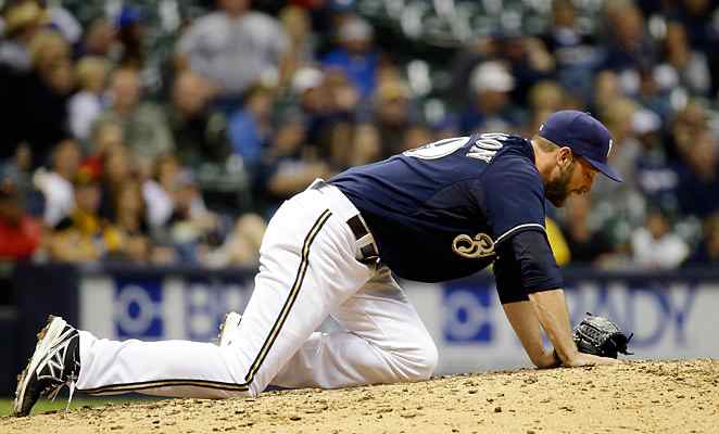 Jim Henderson injured his leg on Friday against the Pittsburgh Pirates. 