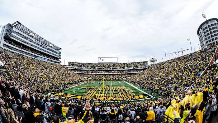 kinnick-stadium-iowa-cfp-trap-games