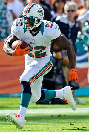 Reggie Bush will be facing Jacksonville's 31st-ranked run defense in Week 15.