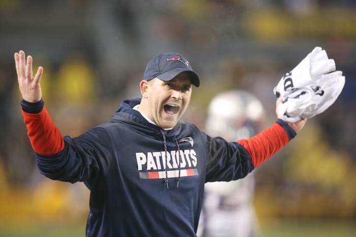Dec 17, 2017; Pittsburgh, PA, USA; New England Patriots special teams coordinator Joe Judge reacts on the sidelines against the Pittsburgh Steelers during the fourth quarter at Heinz Field. The Patriots won 27-24.