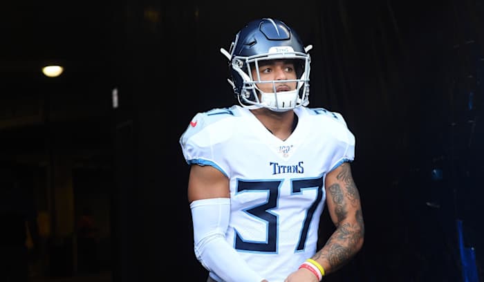 Tennessee Titans defensive back Amani Hooker (37) takes the field before the game against the Chicago Bears at Soldier Field.