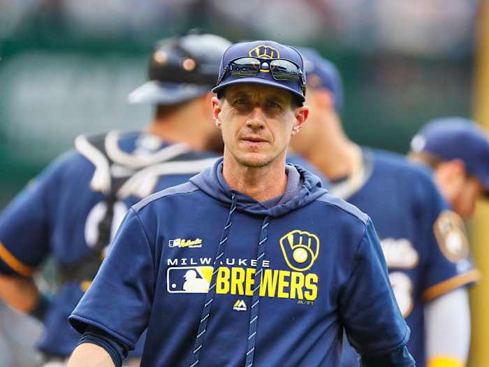 Craig Counsell walking off the pitching mound