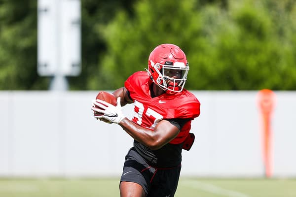 TE, Tre' Mckitty, Photo by Tony Walsh of UGA Athletics