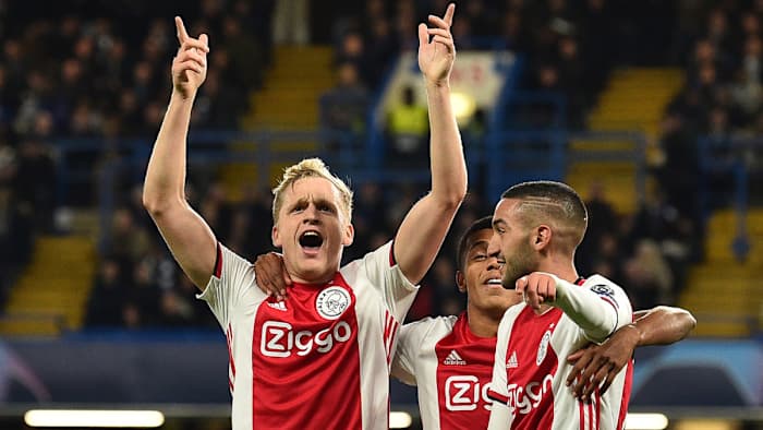 Donny Van de Beek joins Manchester United