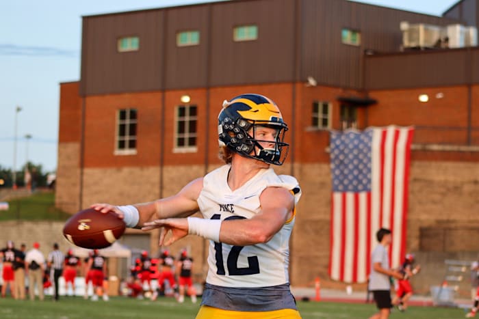 EFDEE0DD-F080-4F56-9618-1986B32C2B27