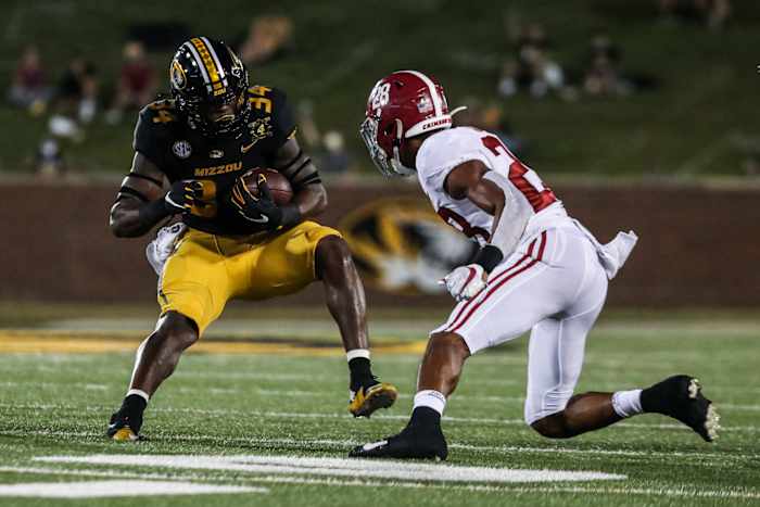 Josh Jobe challenges a Missouri ballcarrier