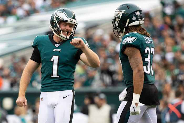 Cameron-Johnston-Eagles-Punter