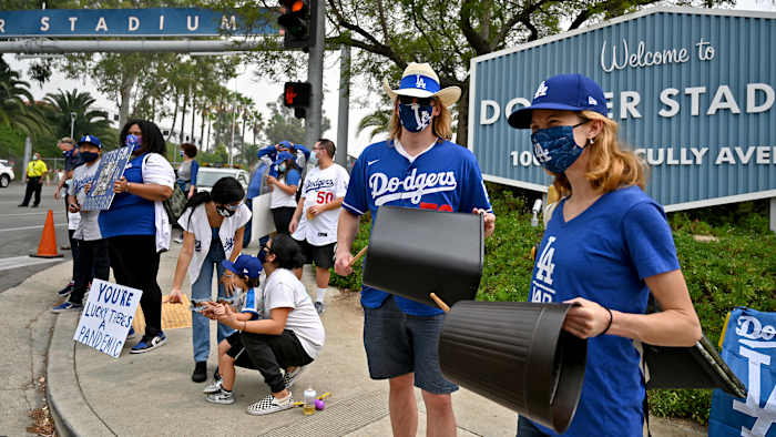dodgers-fans-astros