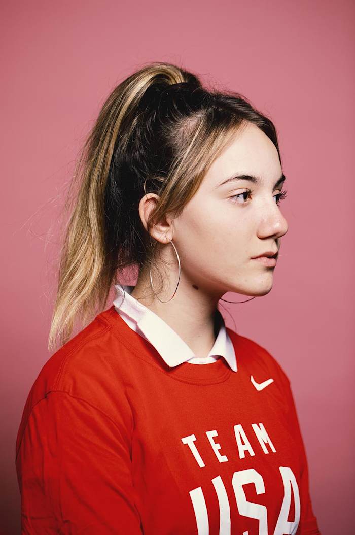 brighton-zeuner-protrait-side