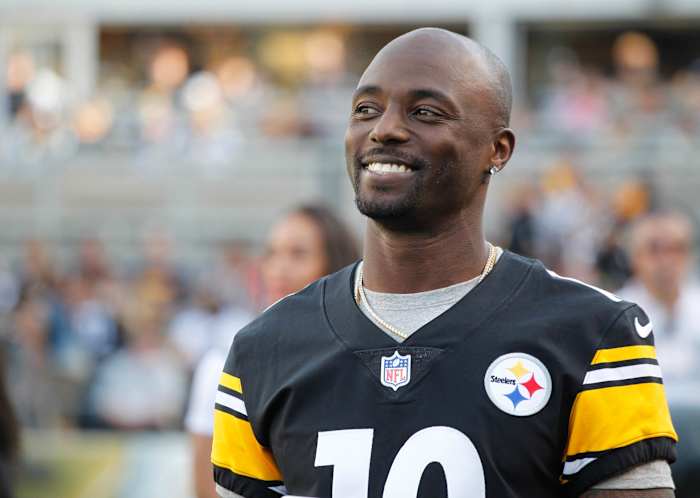 Former Steelers wide receiver Santonio Holmes was the MVP of Super Bowl XLIII.
