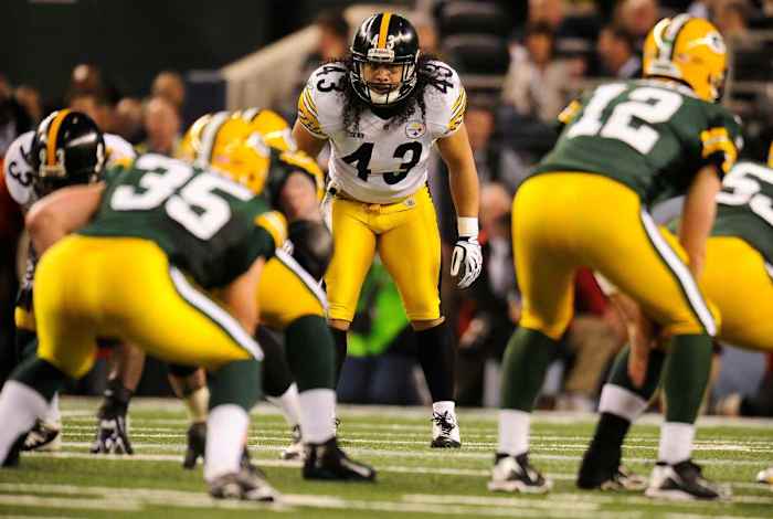Troy Polamalu (43) is one of the best defensive players in Steelers history.