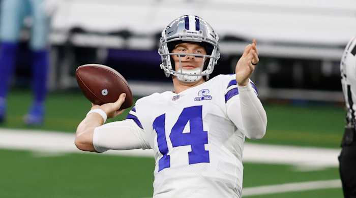 andy-dalton-out-against-eagles