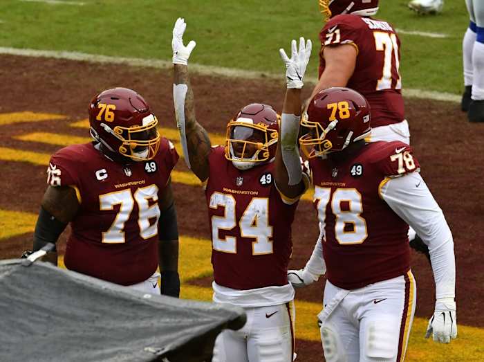 Cornelius Lucas, Gibson & Moses © Brad Mills-USA TODAY Sports