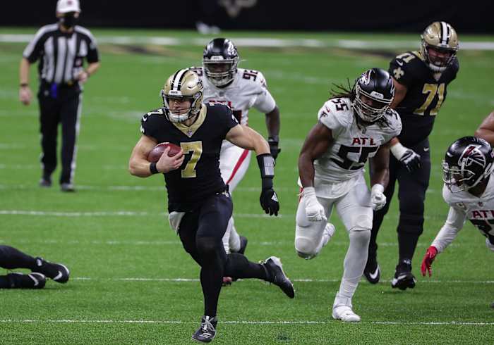Taysom Hill runs vs Falcons