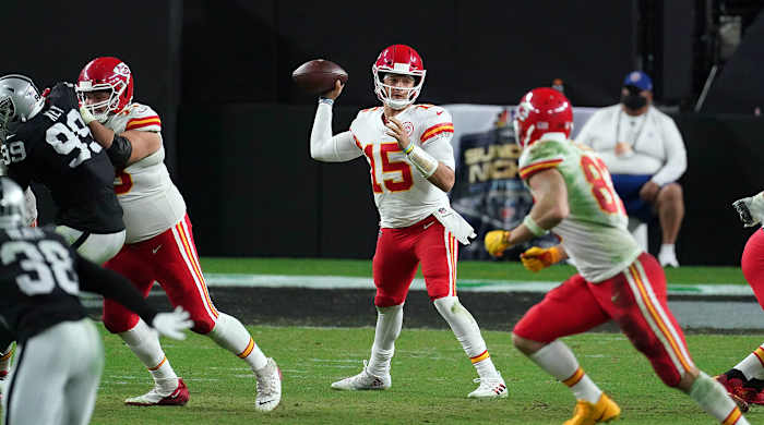 patrick-mahomes-travis-kelce-kansas-city-chiefs-sunday-night-football
