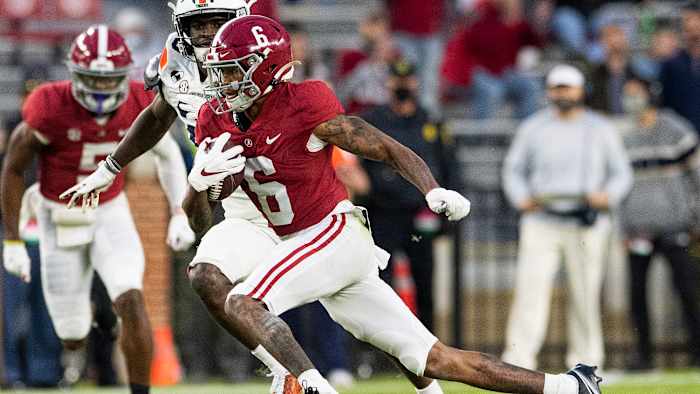 Alabama wide receiver DeVonta Smith (6) breaks free for a touchdown against Auburn at Bryant-Denny Stadium in the Iron Bowl.