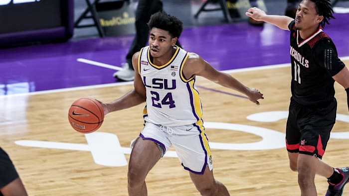 LSU freshman Cameron Thomas dribbles vs. Nicholls State