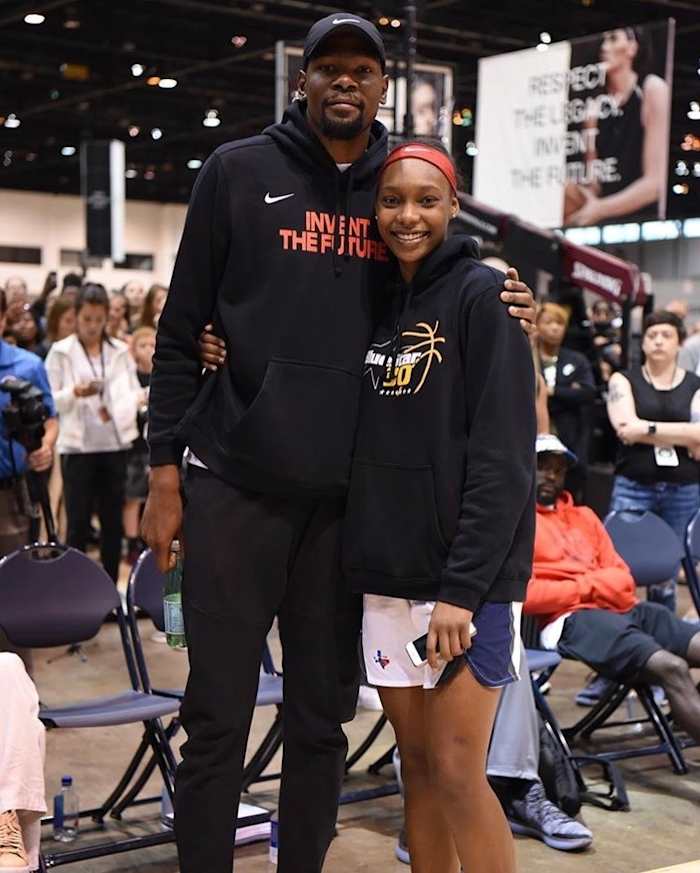 Bartlett met NBA Superstar Kevin Durant at Nike Nationals (Chicago, Illinois, 2018).