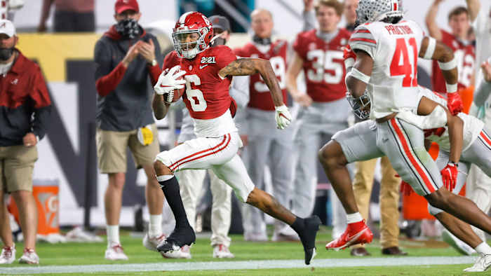 Alabama WR DeVonta Smith runs vs. Ohio State