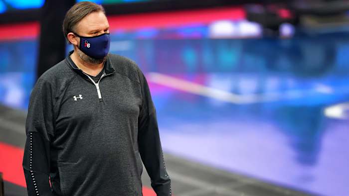 daryl-morey-76ers-mask